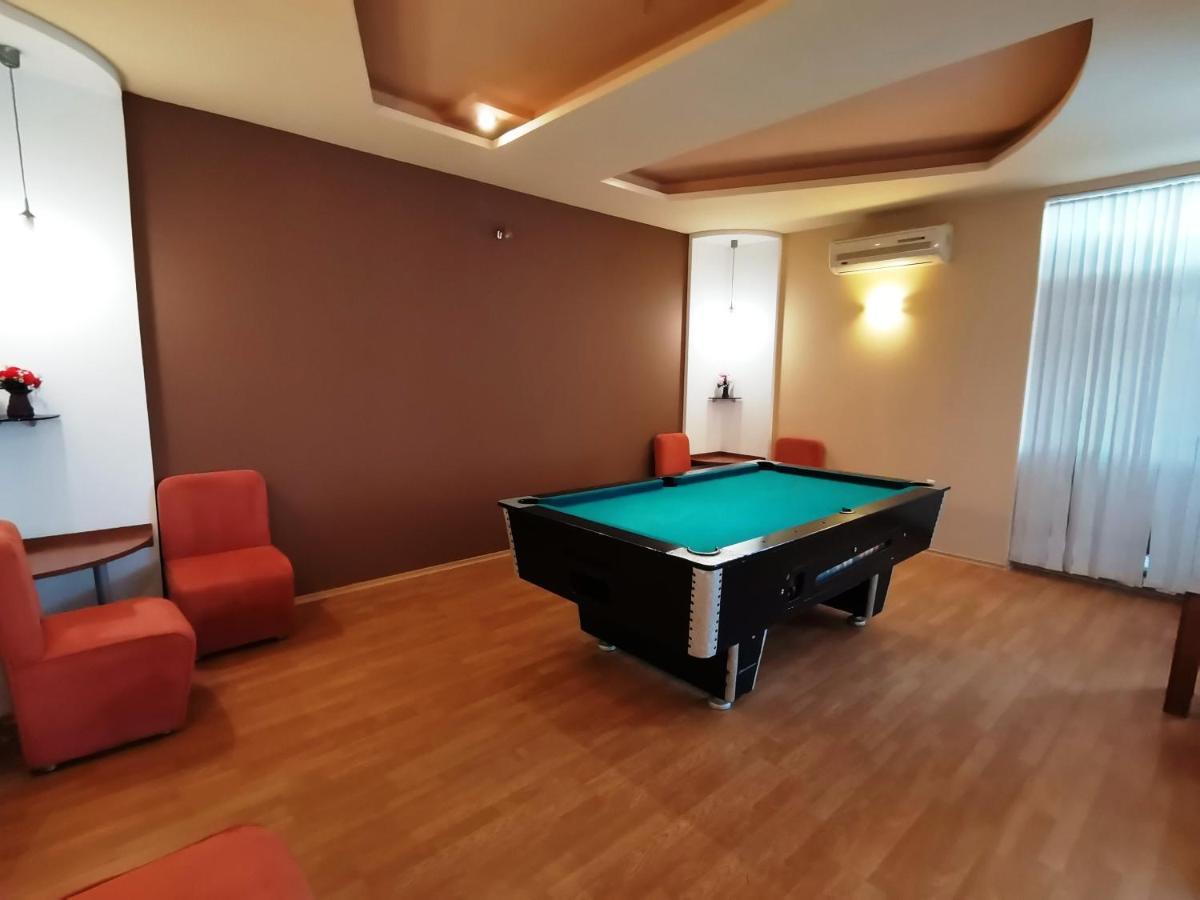 Paris Hotel Balčik Exteriér fotografie